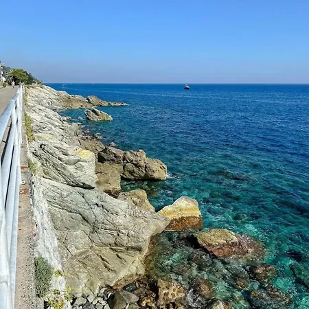 Stupendo A 20mt Dal Mare Varazze